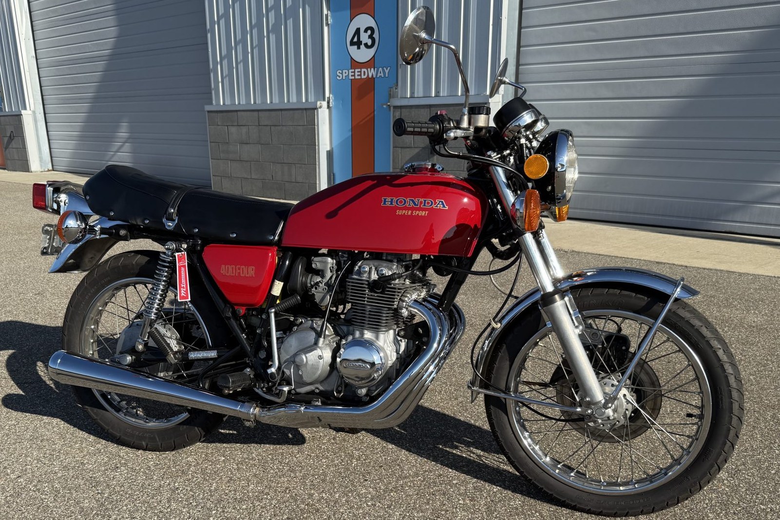 Vintage Honda CB400F Super Sport Sold at No Reserve Amid Revival of Classic Bike Market